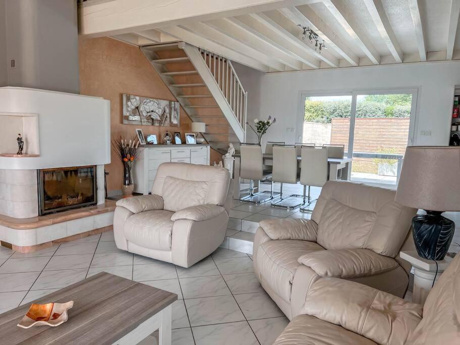 Magnifique Maison A Lentilly - Piscine Eksteriør billede